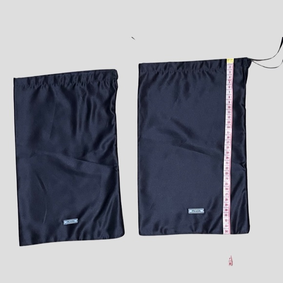 Authentic Prada dustbag for shoes in silk material - Picture 2 of 2